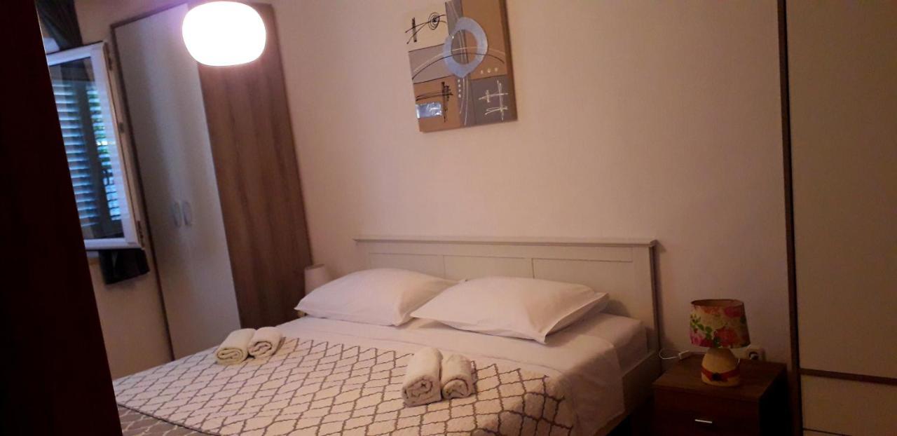 Apartmán Mateo Dugi Rat Exteriér fotografie